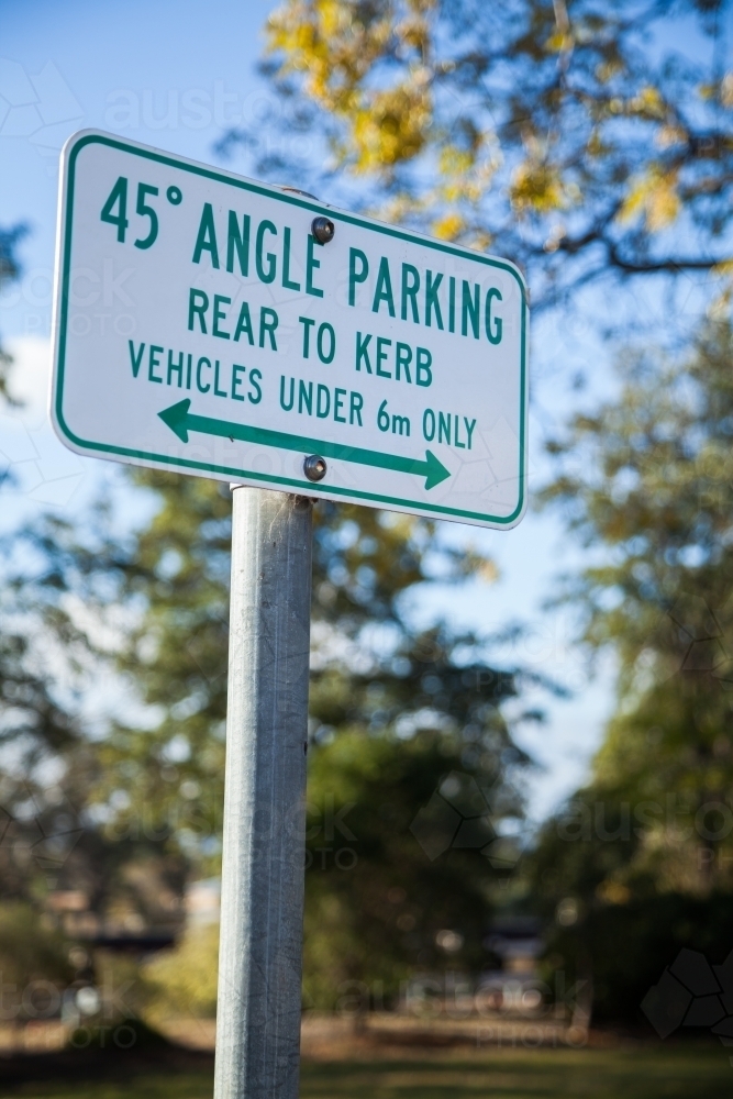 45 degree angle parking rear to kerb sign - Australian Stock Image