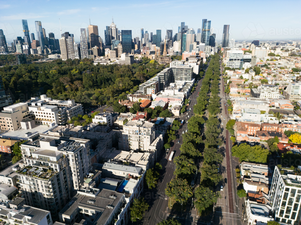 Aerial view looking along Victoria Parade road towards the Melbourne CBD - Australian Stock Image
