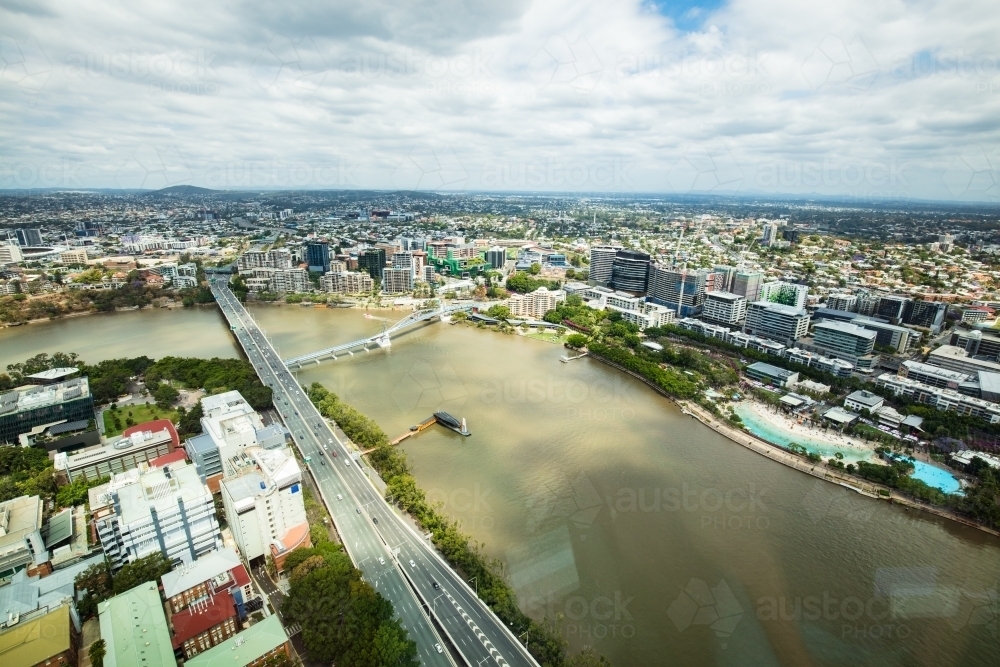 Aerial view looking south along the Riverside Expressway and the Brisbane River - Australian Stock Image
