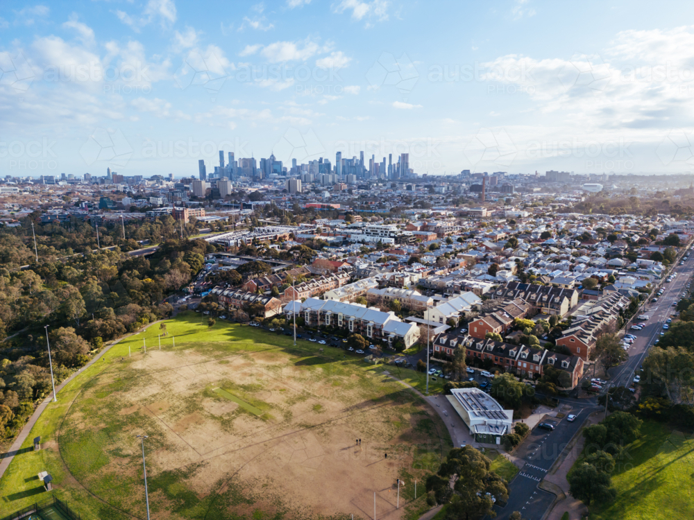 Aerial view of Melbourne skyline on a cool winter's day from Clifton Hill in Victoria, Australia - Australian Stock Image