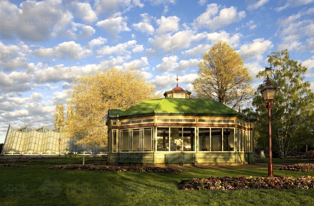 Ballarat Botanical Gardens in early morning - Australian Stock Image