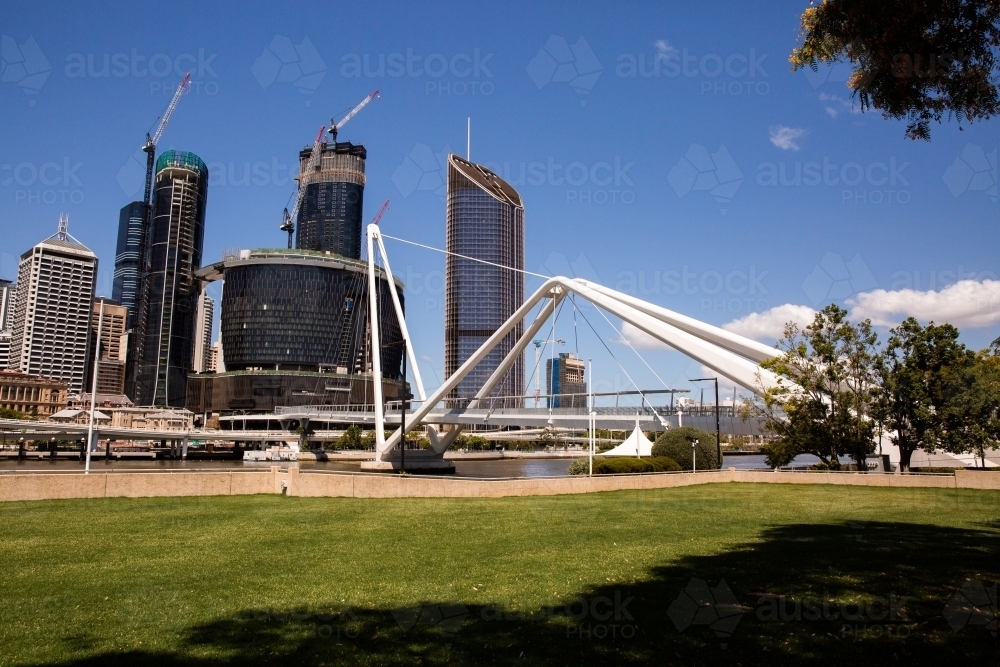 Brisbane city skyline and Neville Bonner Bridge from Southbank - Australian Stock Image