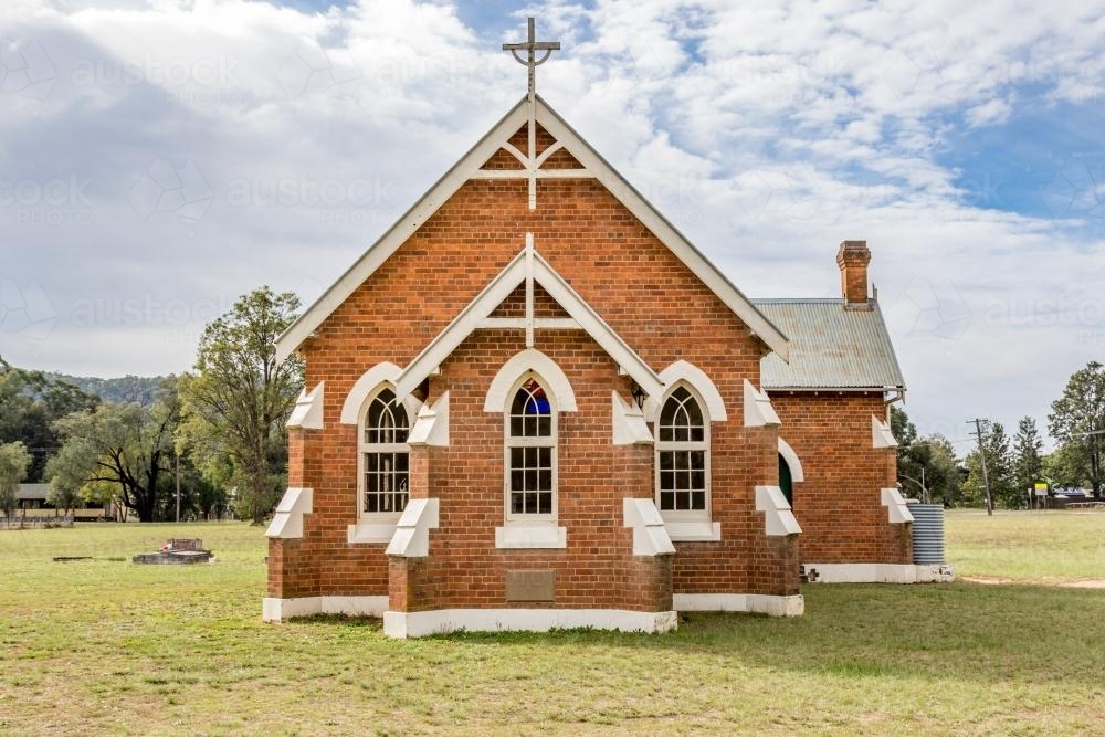 Broke Fordwich Country Church front on - Australian Stock Image