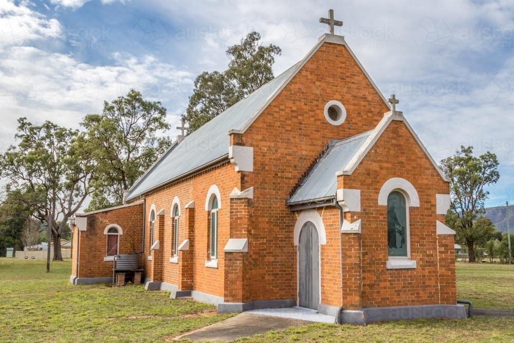 Broke Fordwich Country Church on a sunlit day - Australian Stock Image