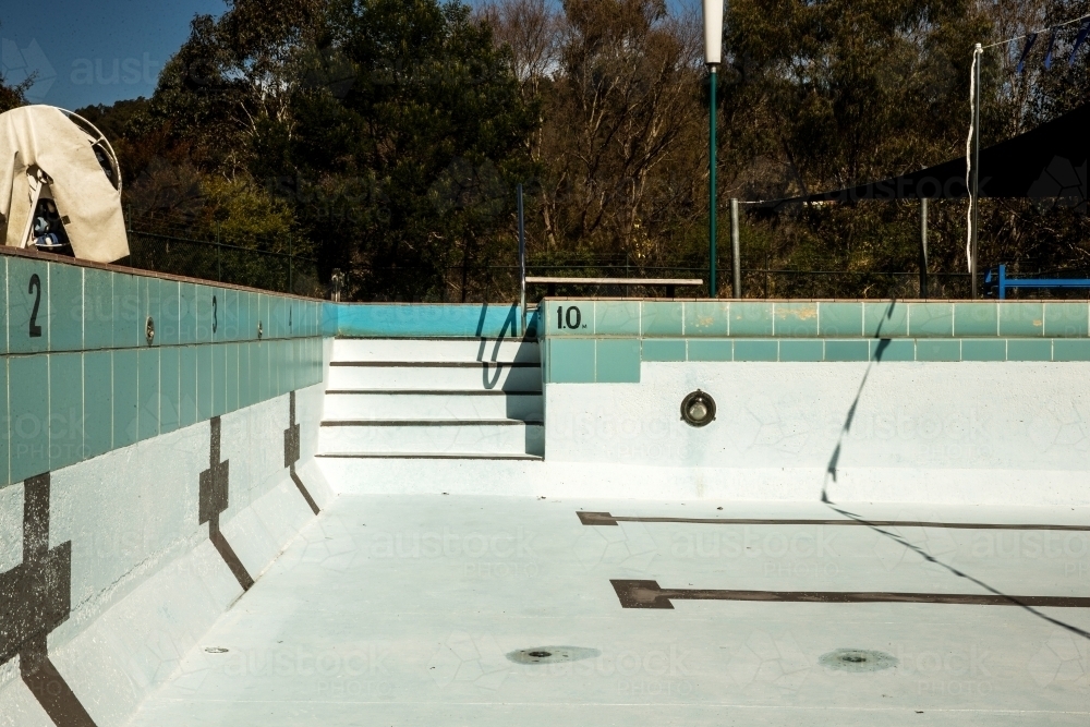 Edge of empty swimming pool - Australian Stock Image
