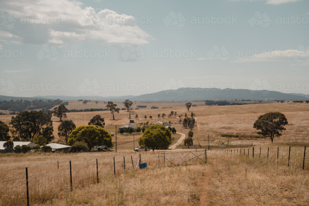 Elevated view of a rural homestead in the Mudgee valley - Australian Stock Image