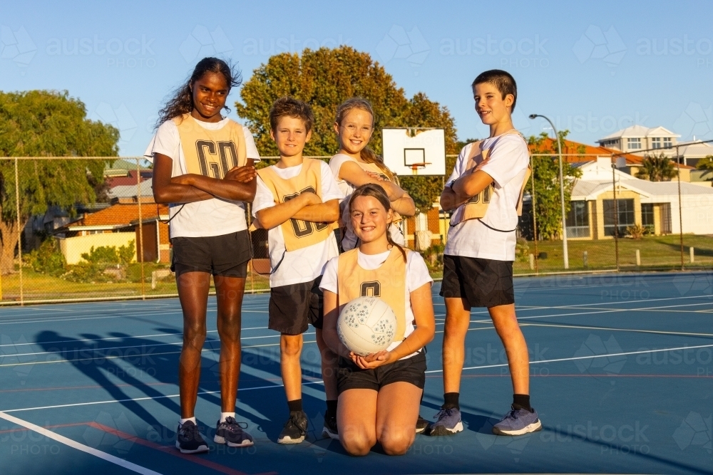 Mix Netball Image of five members of a children's mixed netball team posing for a ...