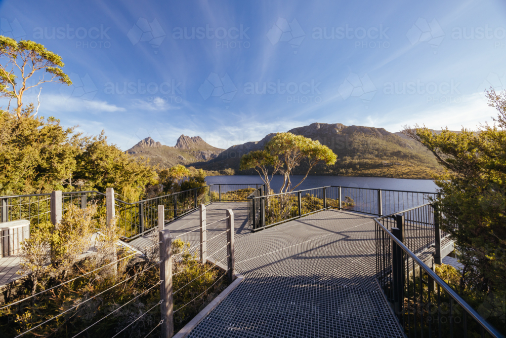 Glacier Rock Lookout at Dove Lake and Cradle Mountain on a warm autumn afternoon - Australian Stock Image
