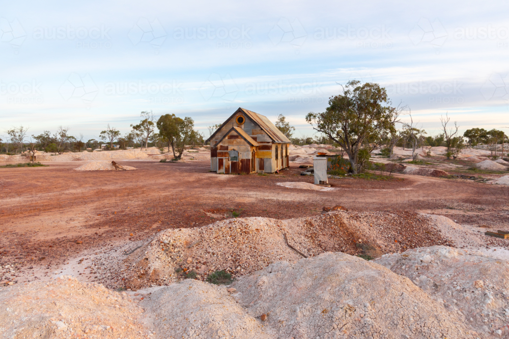 "Goddess of 1967" church, the movie set for a 2000 film in opal mining town - Australian Stock Image