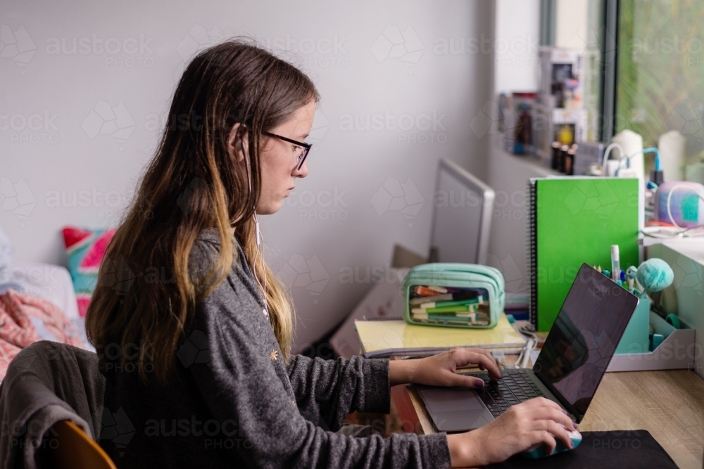 high school students studying from home during 2020 covid19 quarantine - Australian Stock Image