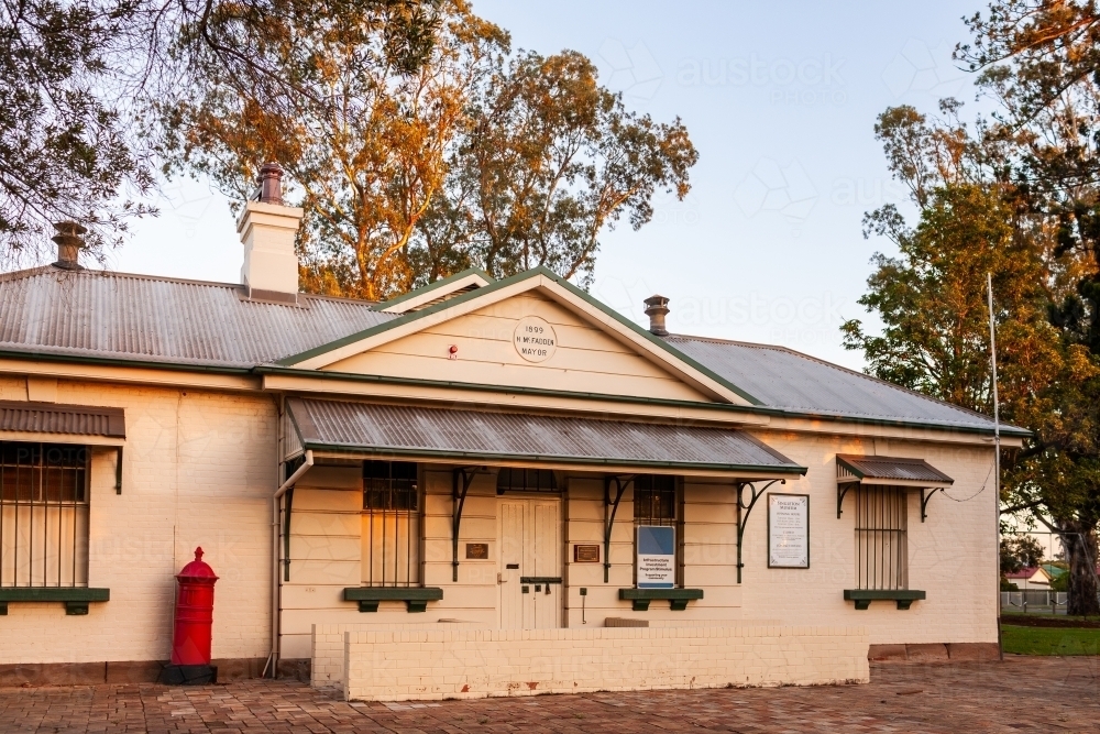 Photo inspiration: Fresh Look at Image Of Historic Building Turned Museum In Burdekin Park In