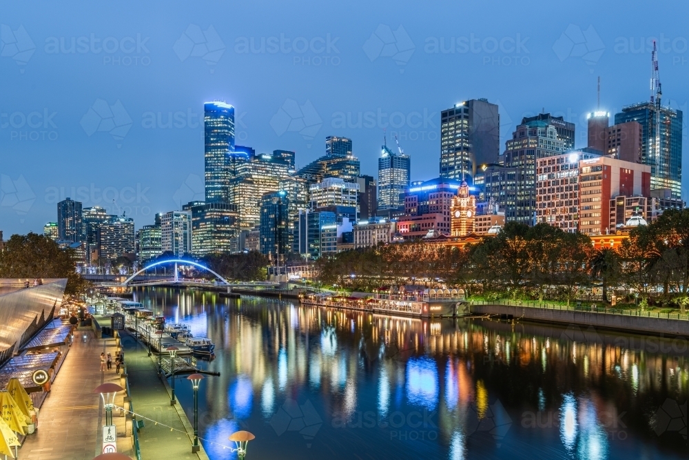 Horizontal shot of Yarra river and city buildings - Australian Stock Image