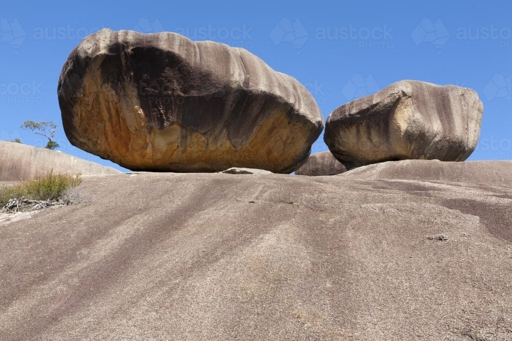 Huge granite boulders at South Bald rock - Australian Stock Image