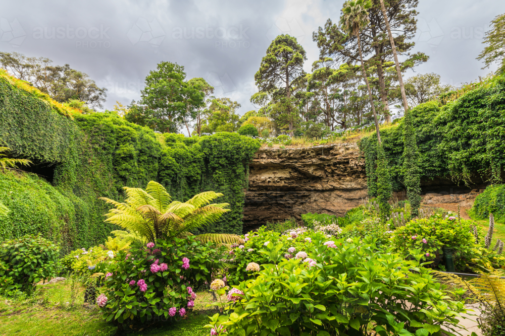 Iconic Umpherston Sinkhole Cave Gardens viewed from the bottom grounds, Mt Gambier, Limestone Coast, - Australian Stock Image