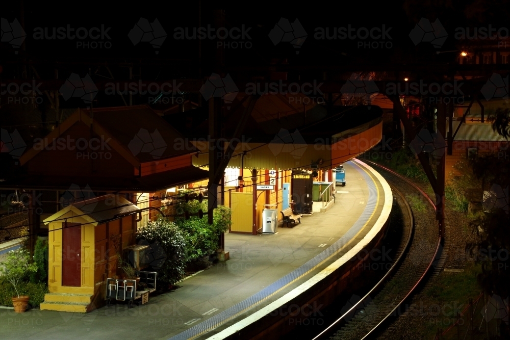 Katoomba Railway Station on a cold dark winter night in the Blue Mountains of NSW - Australian Stock Image