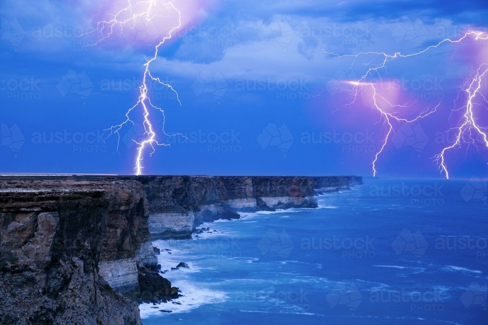 Lightning storm over the arid Nullarbor Plain and the Great Australian Bight - Australian Stock Image