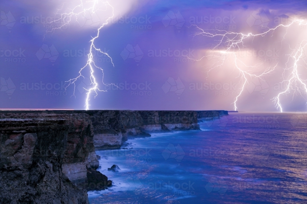 Lightning storm over the arid Nullarbor Plain and the Great Australian Bight - Australian Stock Image