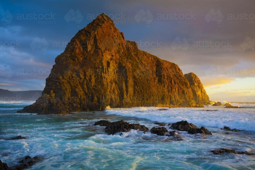 Loi Rocks Image of Lion Rock - Austockphoto
