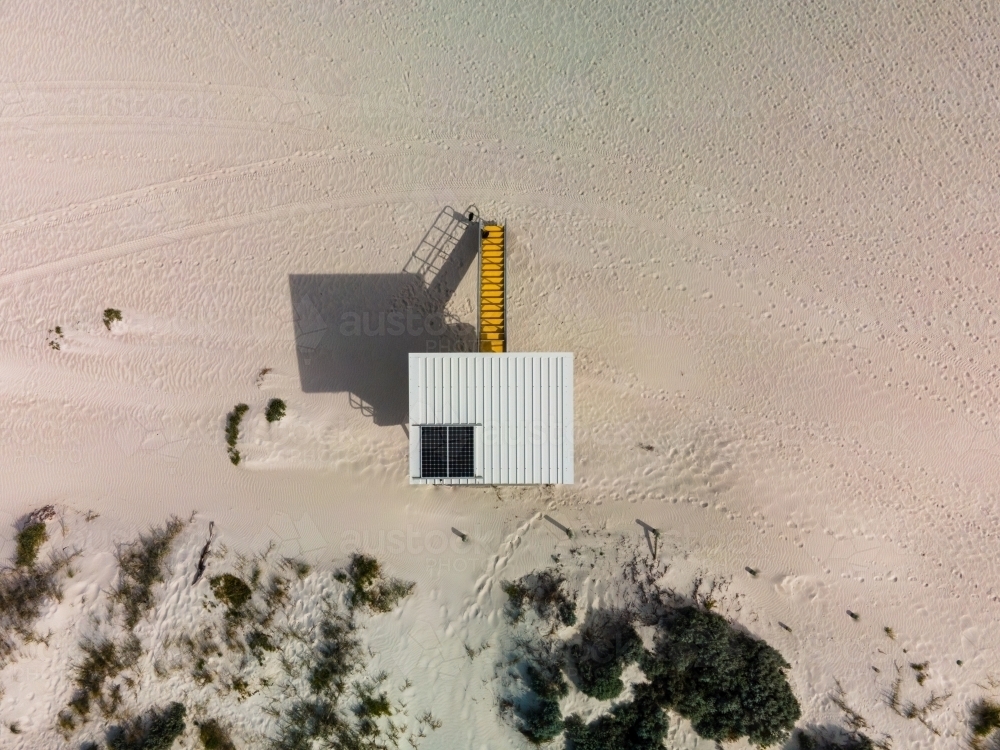 Looking down on a lifesaving observational hut on Mullaloo Beach - Australian Stock Image