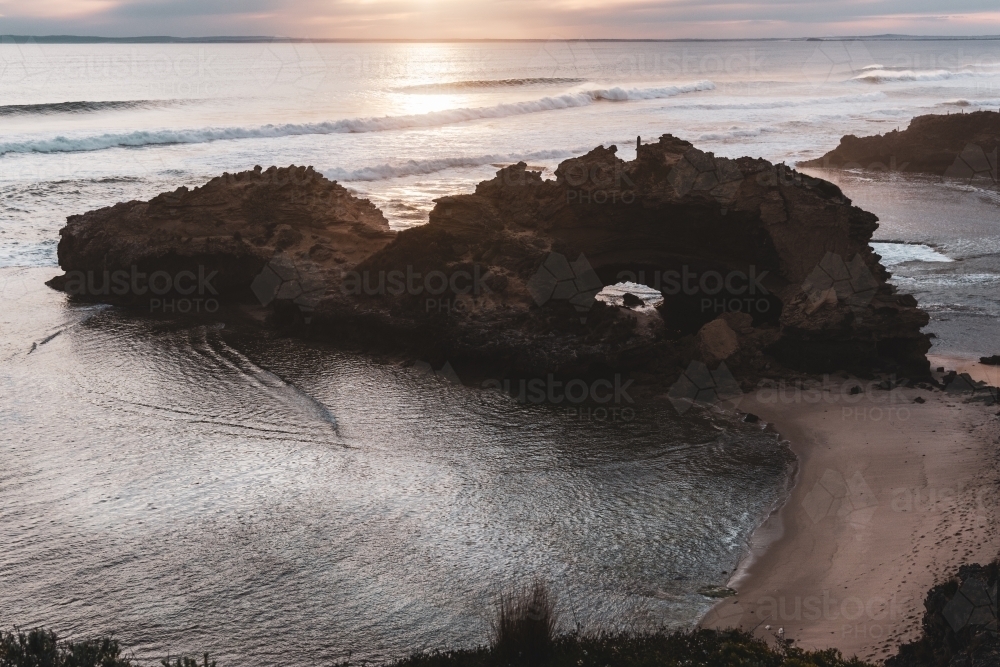 looking over London Bridge rocks at dusk - Australian Stock Image