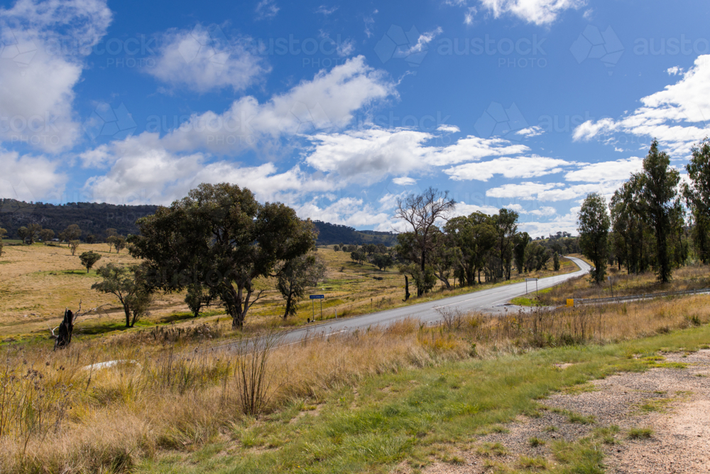Image of major inland highway through farmland in regional Australia ...