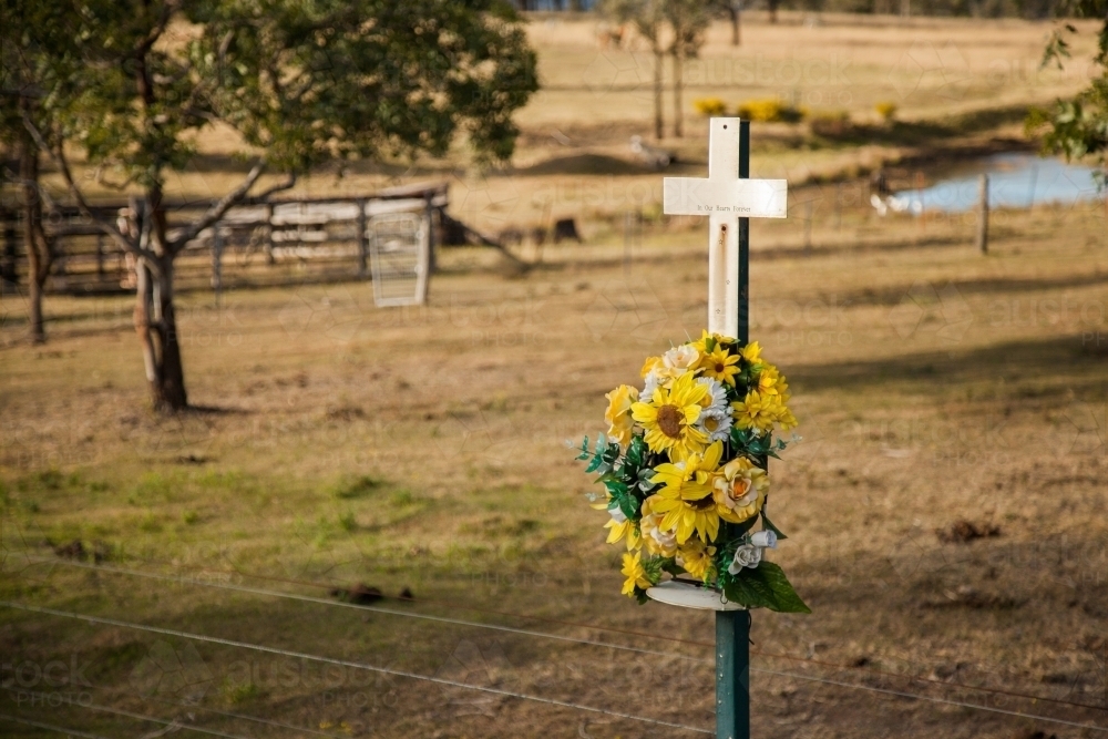 Memorial cross for road traffic victim on country road - Australian Stock Image