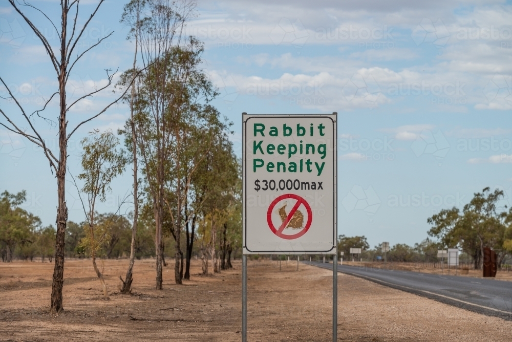 Image of No Rabbit keeping sign - Austockphoto