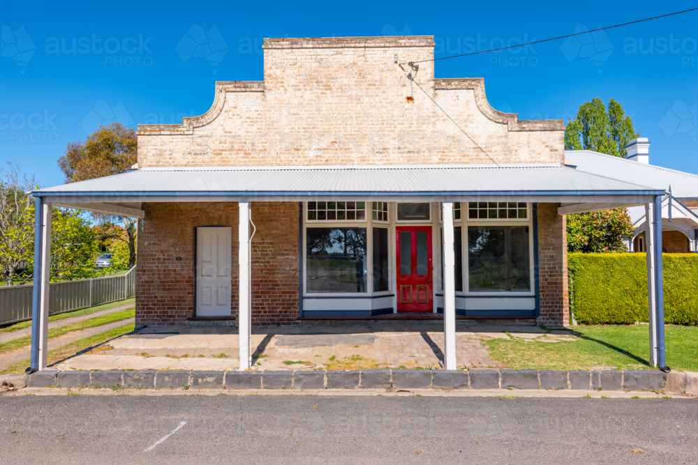 Old empty shop in Spring Hill, Central West, New South Wales, Australia - Australian Stock Image