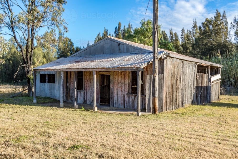 Old run down abandoned timber farm shed - Australian Stock Image