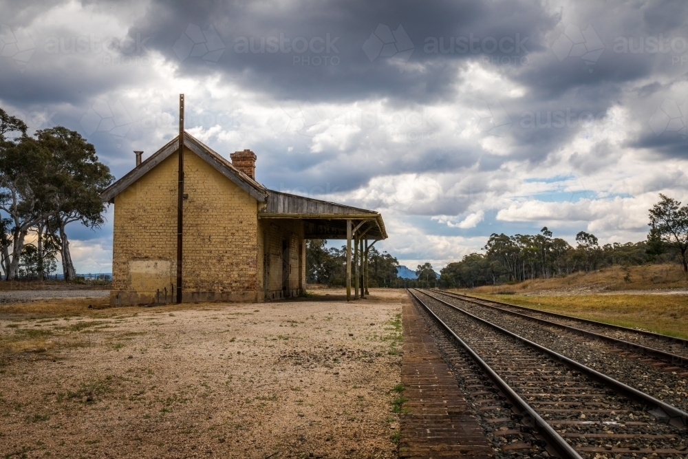 Old Train Station looking down the platform and track at Ben Bullen - Australian Stock Image