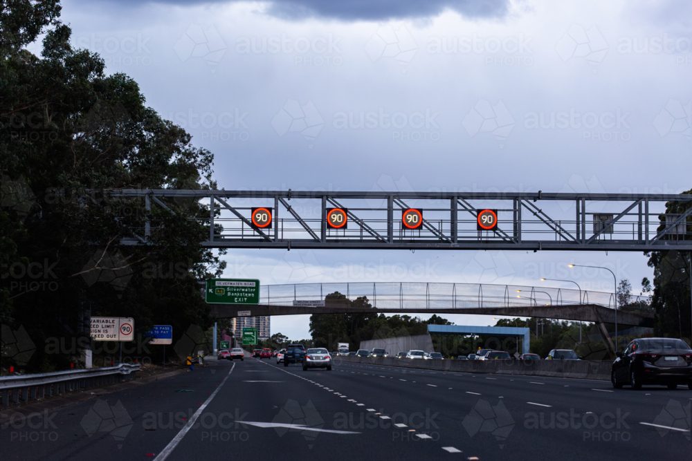 Overhead Changeable Message Sign Structure Image of Overhead changeable digital 90 speed zone speed signs on metal ...