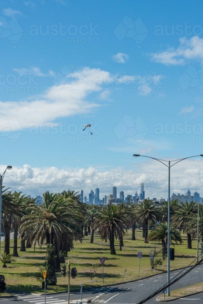Parachute landing with Melbourne city in the background - Australian Stock Image