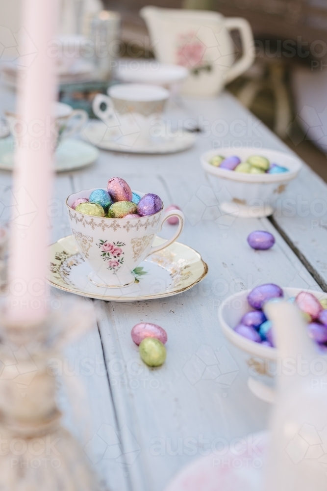 Pretty vintage Easter table set up - Australian Stock Image