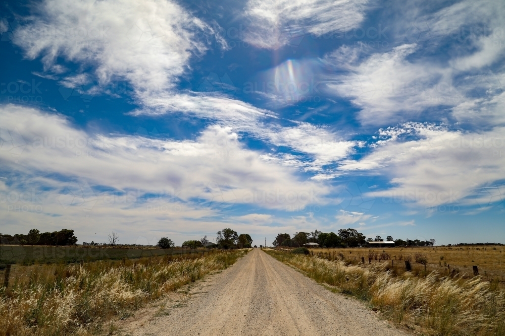 Image of Remote country road in rural Victoria - Austockphoto