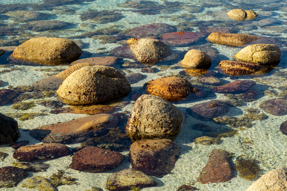 Round boulders in The Granites Lagoon, Streaky Bay, South Australia. - Australian Stock Image