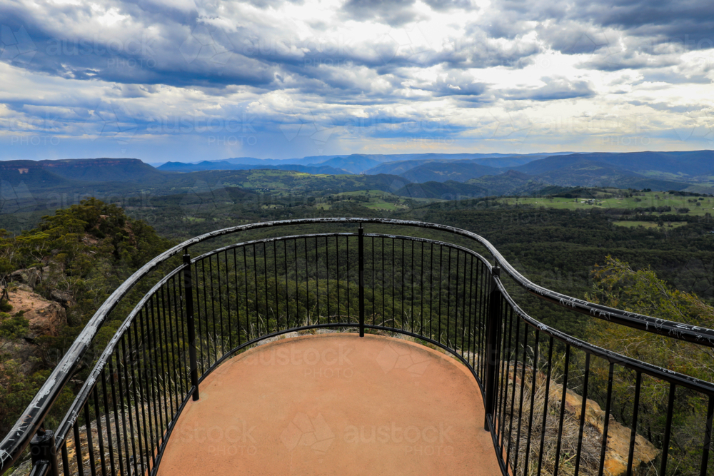 Scenic view from Hargraves Lookout in the Blue Mountains overlooking Grose Valley with forested land - Australian Stock Image