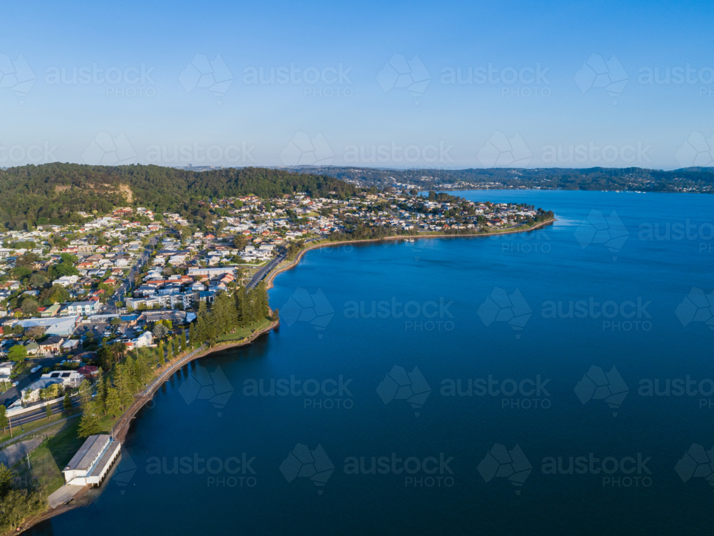Speers Point aerial view of shoreline around Cockle bay in Lake Macquarie - Australian Stock Image