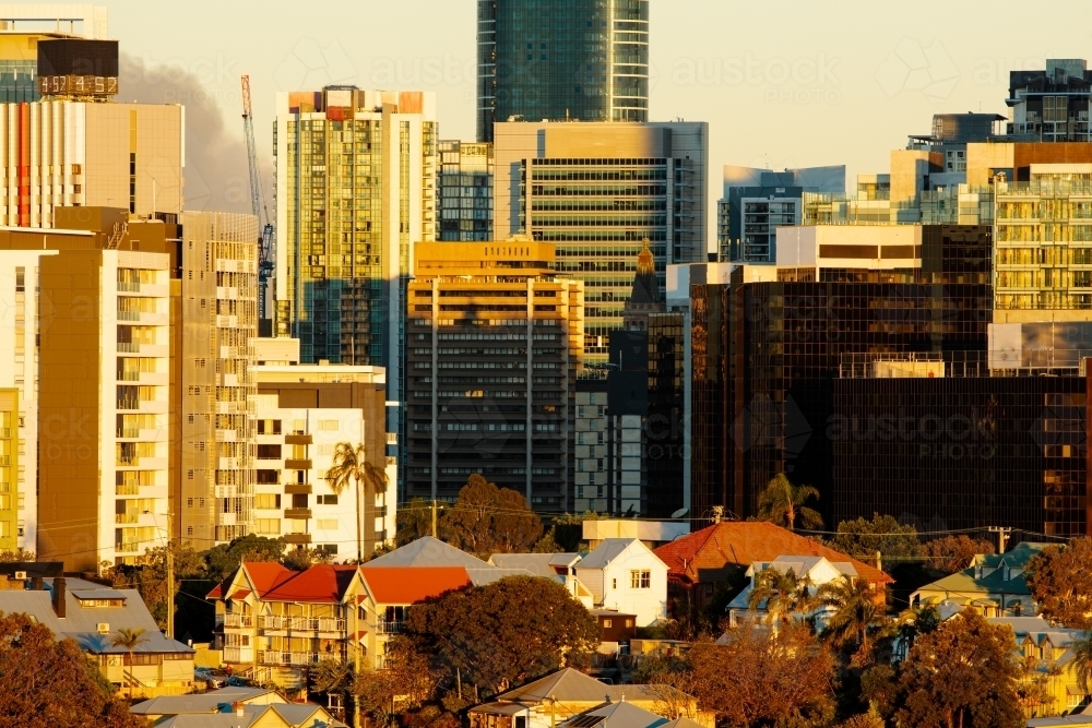 sunlight on houses and streets of the Brisbane inner city area Petrie Terrace and Red Hill - Australian Stock Image