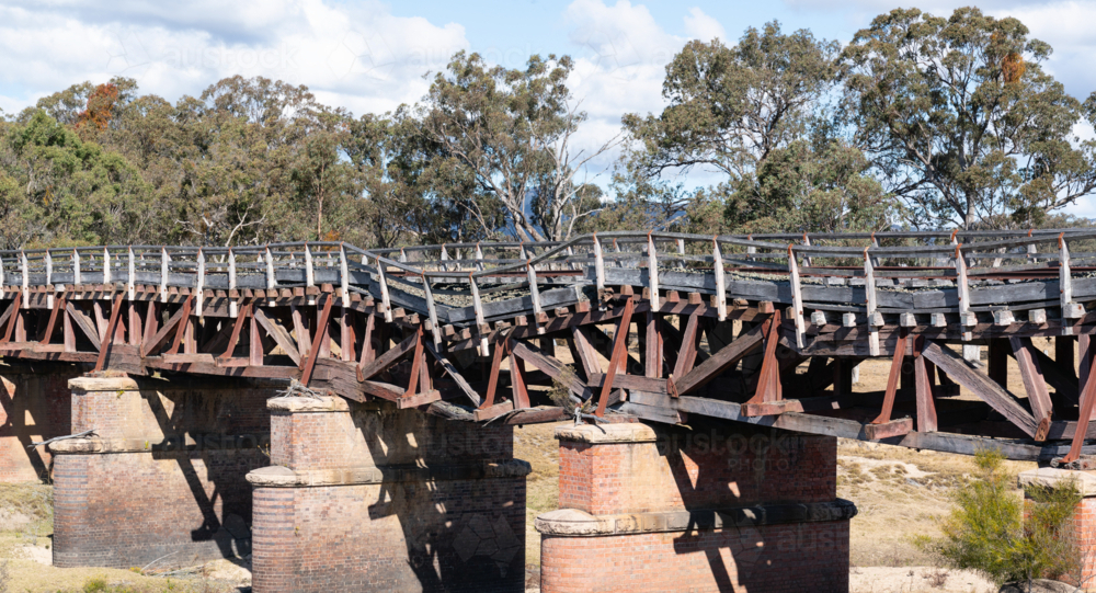 Sunnyside rail bridge over Tenterfield Creek, as seen from the New England Highway - Australian Stock Image