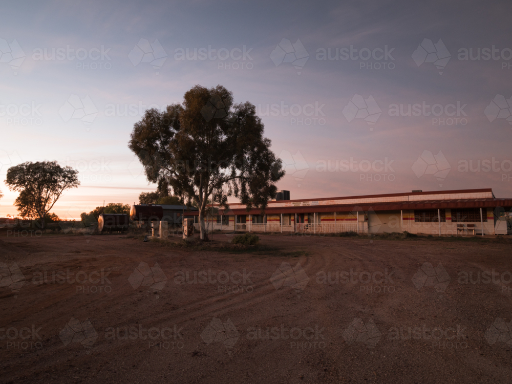 Sunrise at an old petrol station in White Cliffs, New South Wales - Australian Stock Image