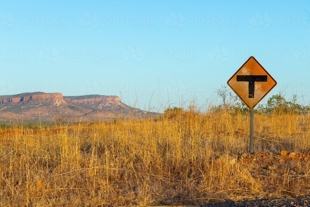 T junction sign on Gibb River Road in the Kimberley - Australian Stock Image