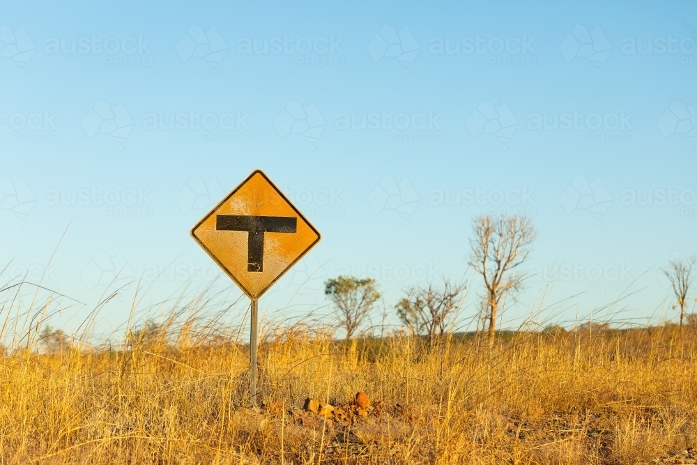 T junction sign on Gibb River Road in the Kimberley - Australian Stock Image