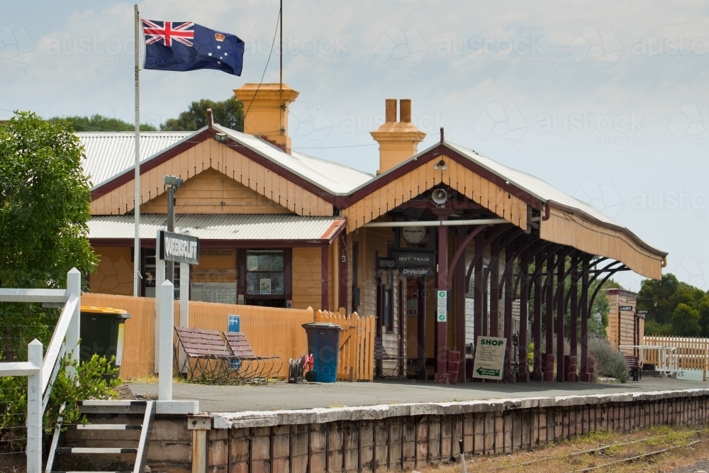 The empty platform of the historic Queenscliff railway station - Australian Stock Image