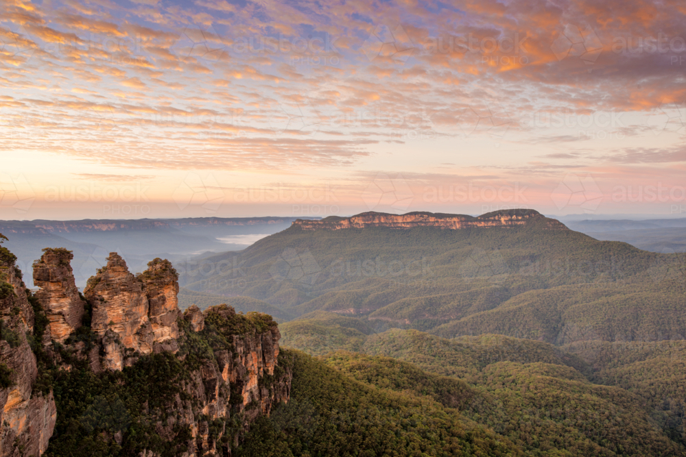 Three Sisters Sunrise Blue Mountains - Australian Stock Image