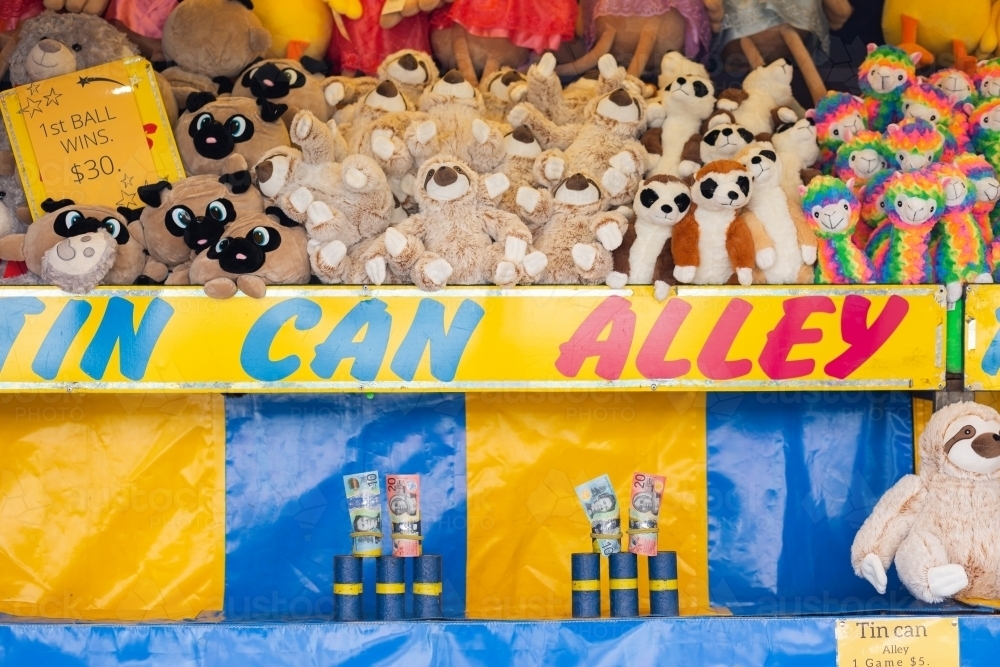Tin can alley showground side show game to win cash or a prize - Australian Stock Image