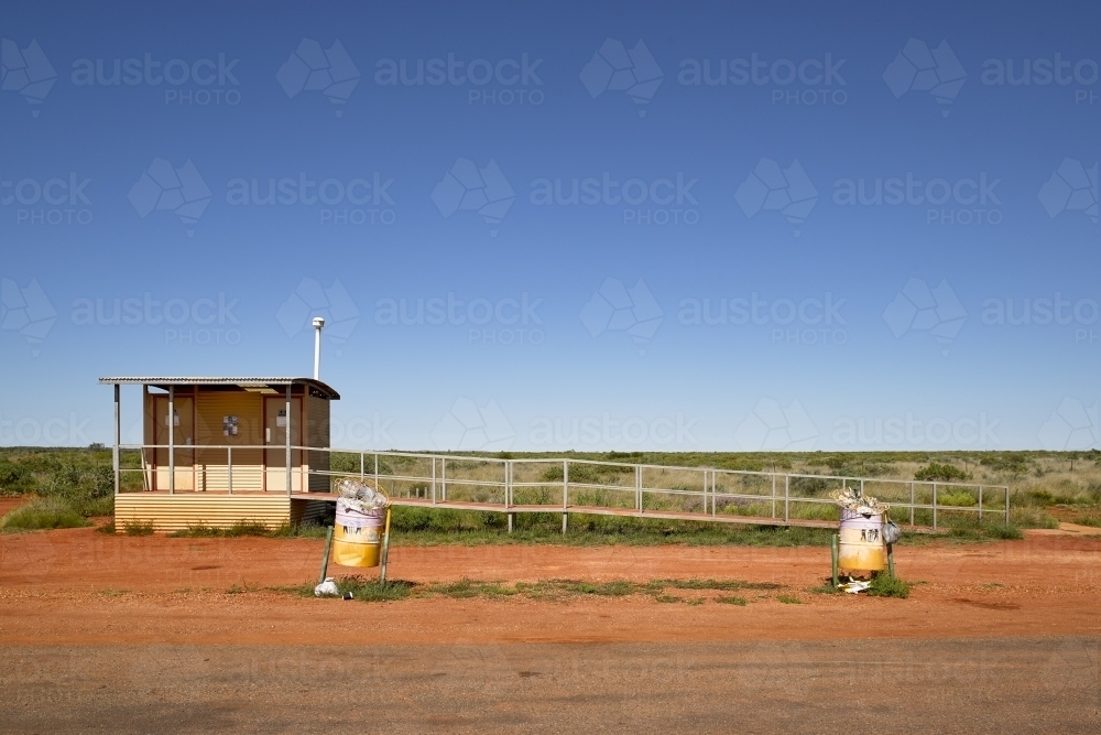 Toilet stop on highway in remote location - Australian Stock Image