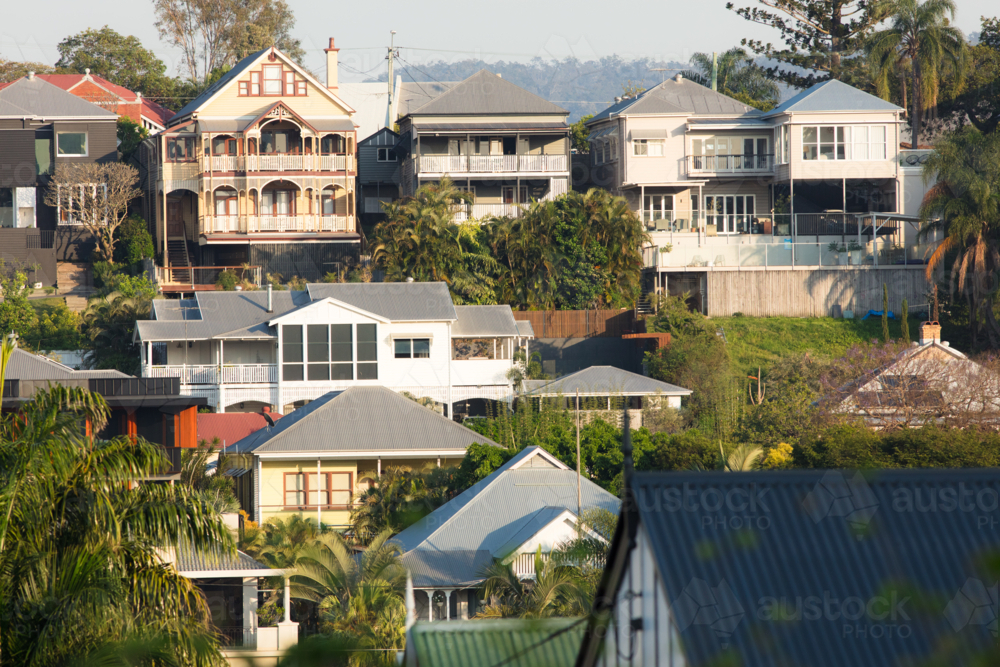 Traditional, old and modern houses on a steep sided slope in Red Hill, Brisbane - Australian Stock Image