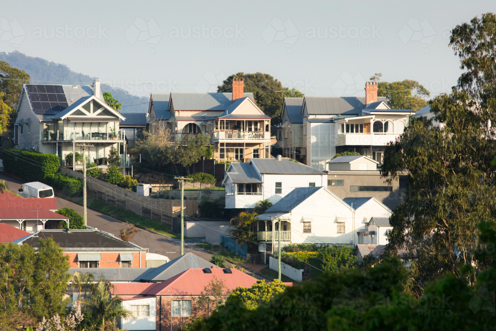 Traditional, old and modern houses on a steep sided slope in Red Hill, Brisbane - Australian Stock Image