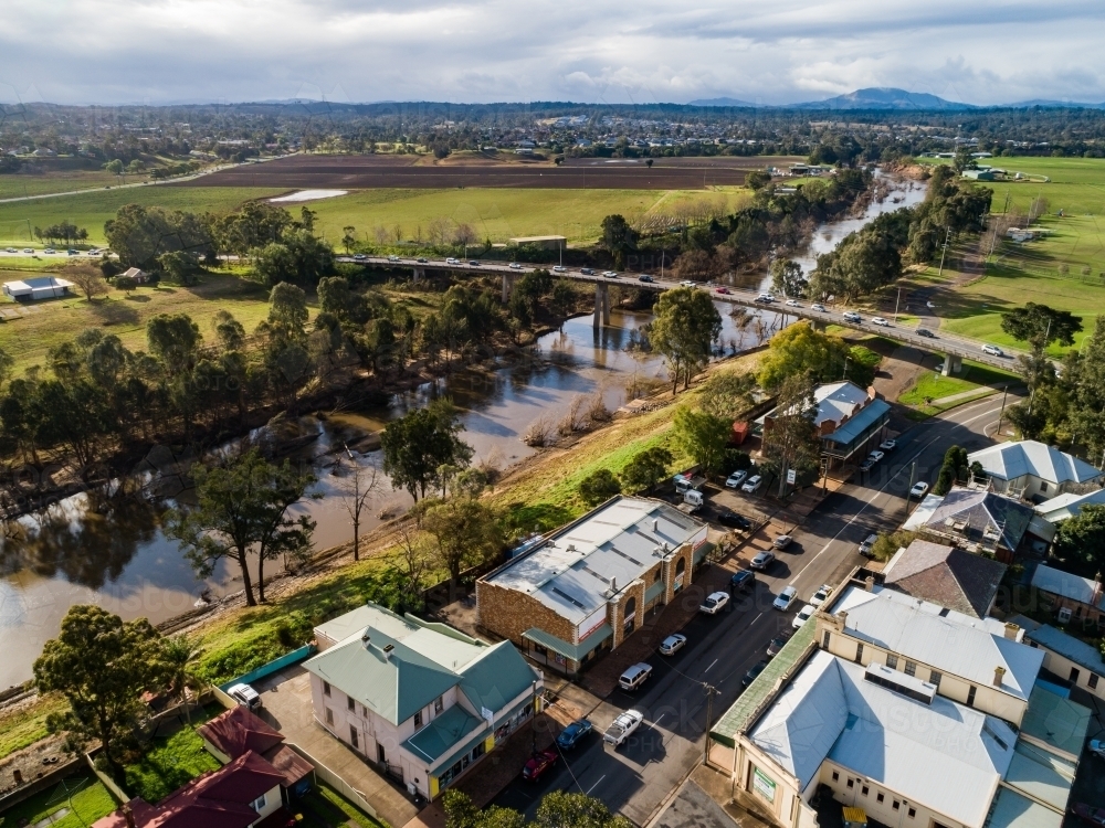 Traffic on New England Highway bridge over Hunter River in Singleton - Australian Stock Image