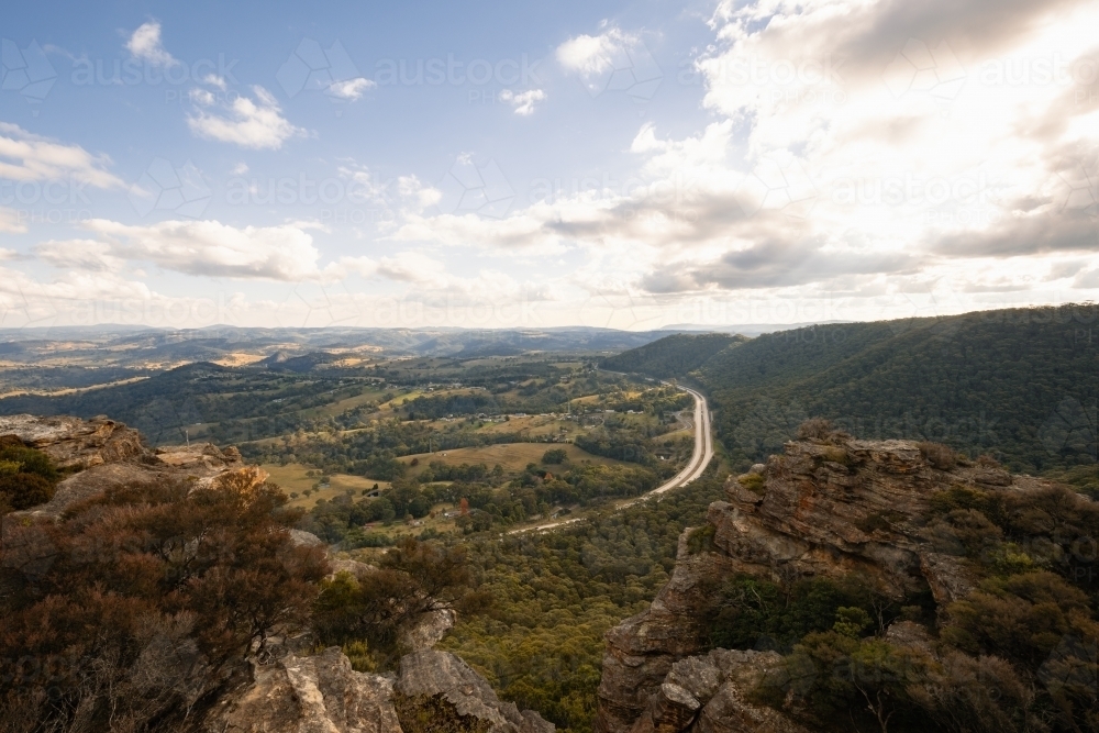 View from Hassans Walls lookout with view of Great Western Highway in the valley below - Australian Stock Image